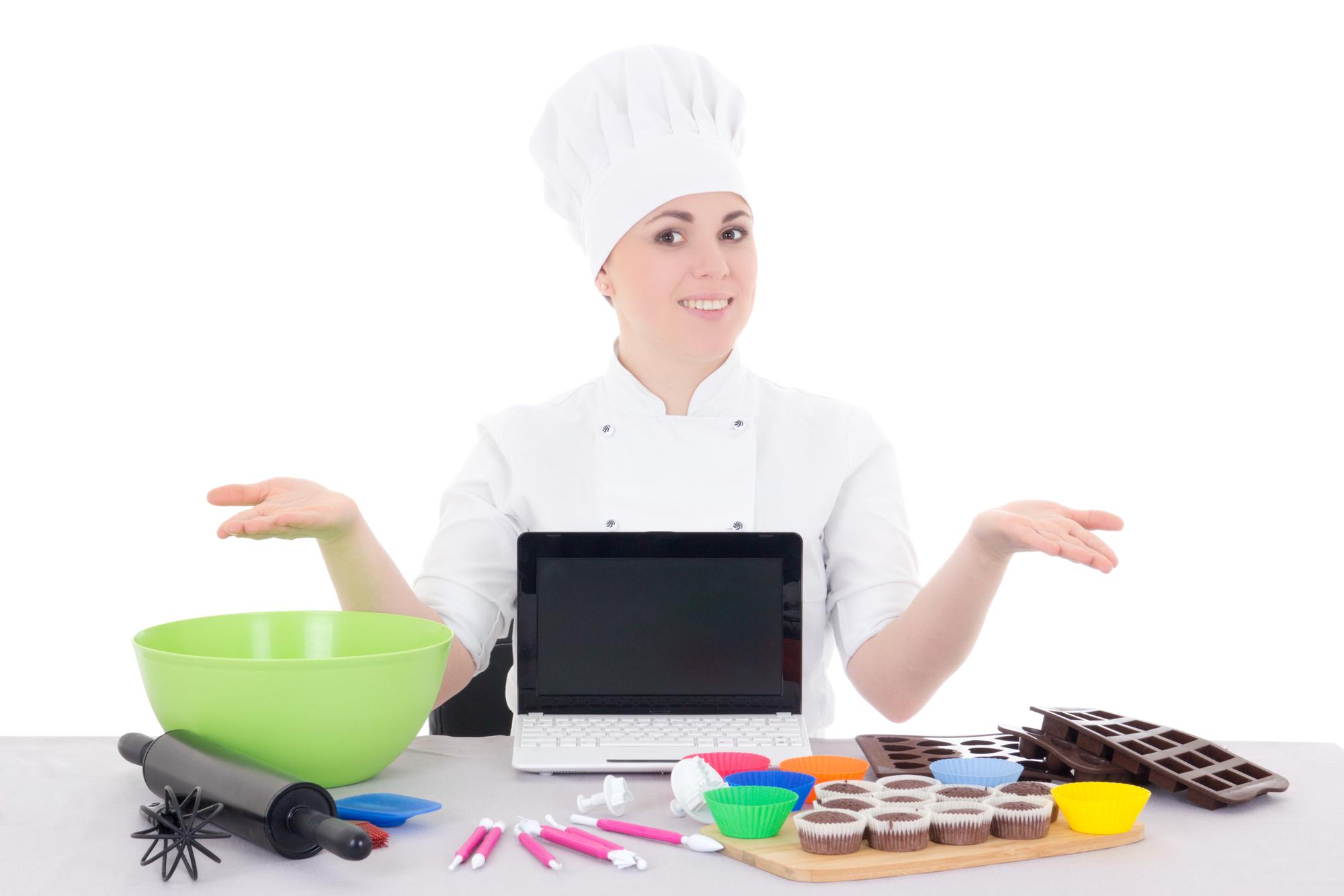 Chef che insegna in diretta a uno studente online